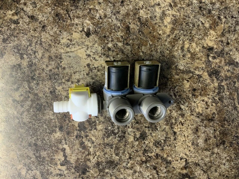 Whirlpool WP22003749 VALVE